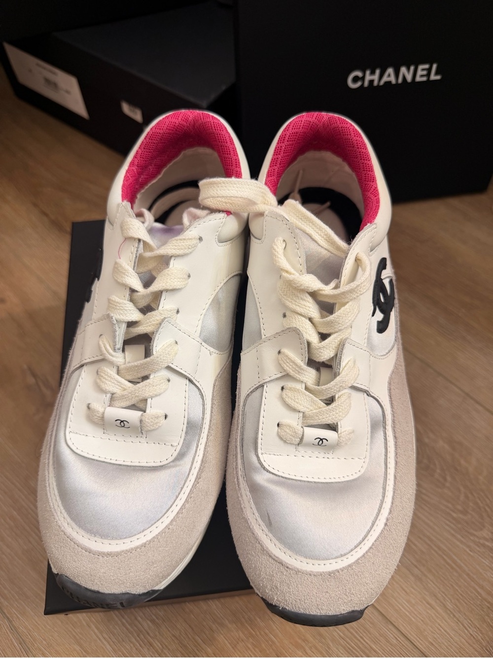 CHANEL White Sneakers with Pink Lining and Black Logo - Picture 3 of 7